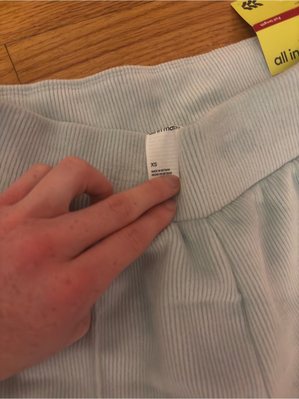 All in Motion Light Aqua Blue Tracksuit Set NWT SIZE S TOP, SIZE XS BOTTOMS - Picture 6 of 9
